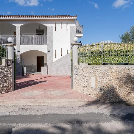 בית נופש In Paradiso ארנלה