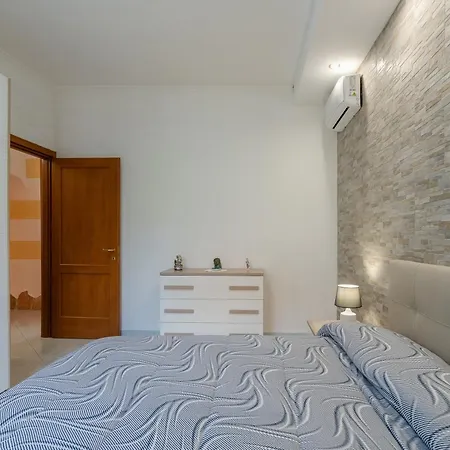 Con Jacuzzi E Area Fitness * Arenella (Syracuse)
